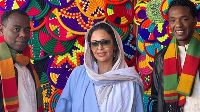 ألبوم صور .. داليا البحيري وسط الآثار الفرعونية وأهل النوبة في أسوان