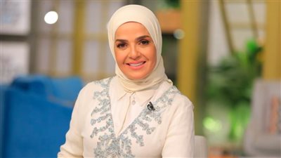 منى عبدالغني تتعرض لحادث سير وتُصاب بكسور وكدمات متفرقة في جسدها