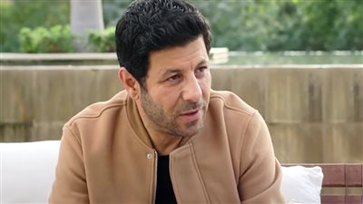 إياد نصار : وقعت في الحب مع بطلة أحد أعمالي وأرفض مشاركة حياتي الخاصة على السوشيال ميديا