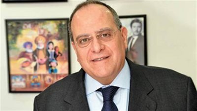 المنتج صادق أنور الصباح يحصل على وسام الأرز من الرئيس اللبناني