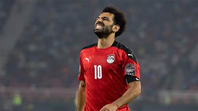 الجمهور لـ فخر العرب بعد فشل التأهل لـ كأس العالم 2022 : عاوزين محمد صلاح بتاع ليفربول
