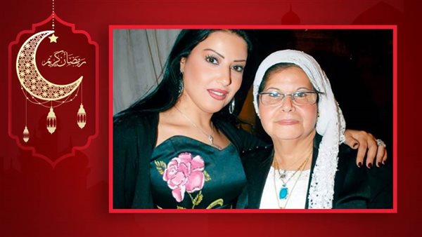 سيمة الخشاب ووالدتها