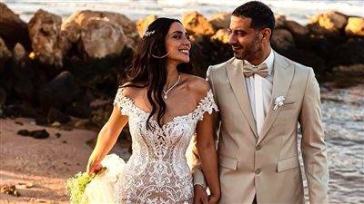 محمد فراج ينشر أول صورة من شهر العسل ويعلق : فطار الأبطال