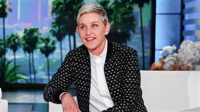 بعد 19 موسم ناجح .. إيلين دي جينيريس تسدل الستار بالدموع على برنامجها الشهير