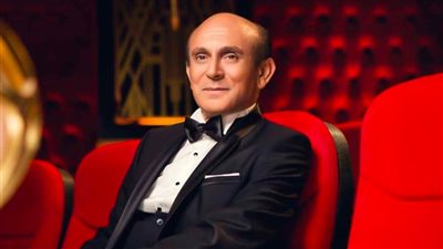 محمد صبحى بعد تكريمه في دار الأوبرا المصرية : بعض الممثلين يبحثون عن المال والشهرة وورش التمثيل إهانة للفن