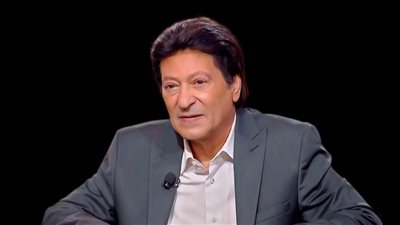 نجل محمد الحلو : الأطباء شخصوا حالة والدي بالخطأ وكان سيصاب بالغرغرينة وسنجري عملية غدا لإنقاذ الحالة