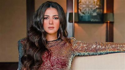 تكريم دنيا سمير غانم فى افتتاح مهرجان الإسكندرية لدول البحر المتوسط