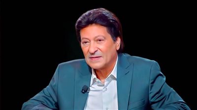 نجل محمد الحلو : والدي سيجري غدًا عملية تركيب دعامات ومازال يعاني من آلام شديدة