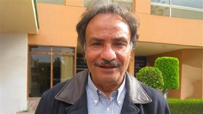 ابنة حمدي الوزير : والدي تعرض لأزمة صحية وسيجري عملية بـ شرايين القلب خلال الساعات المقبلة