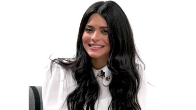 أسماء جلال : زعلت من والدي لأنه مات وأمي حرمتني من حنانها واهتمامها