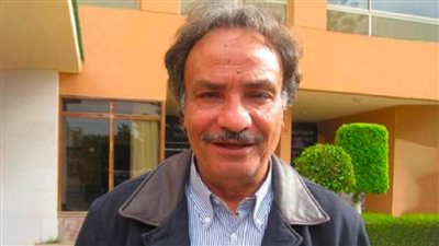 مي حمدي الوزير : والدي خضع لعملية جراحية استمرت 6 ساعات وأطالب الجمهور بالدعاء له