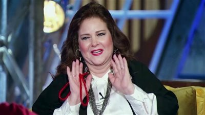 حضور الجنازات وصدقات شهرية بمبالغ طائلة .. مواقف إنسانية لا تُنسى لـ دلال عبدالعزيز في الذكرى الأولى لوفاتها