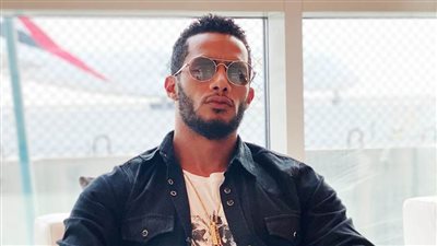 محمد رمضان أب يعاني من ظروف صعبة بسبب مرض ابنه في فيلمه الجديد ع الزيرو