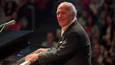 في القلعة بـ 20 جنيه وفي الساحل بـ 3500 جنيه .. تفاصيل حفل عمر خيرت في العلمين الجديدة 