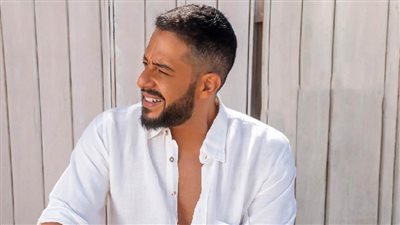 أغنية قلبي حبك لـ محمد حماقي تقترب من نصف مليون مشاهدة بعد طرحها بساعات