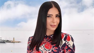 صناع مسلسل لام شمسية بطولة منى زكي يفكرون في طرحه من 15 حلقة رمضان 2023