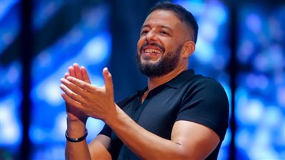 محمد حماقى يختتم آخر حفلات الويك إند بالساحل الشمالي في العلمين الجديدة غدًا