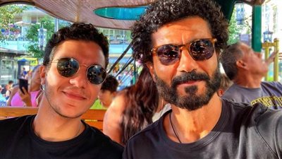 نور النبوي في عيد ميلاد والده : خالد صاحبي مش أبويا وتعلمت منه حب الناس 