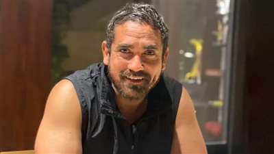  أمير كرارة يجسد شخصية بودي جارد ضمن أحداث مسلسل بطل العالم والعرض علي منصة شاهد