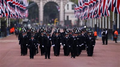 بالصور : بحضور الملك تشارلز وآلاف المواطنين .. انطلاق مراسم جنازة الملكة إليزابيث الثانية