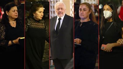 بالصور .. النجمات تقدمن واجب العزاء في زوجة الفنان خالد زكي بمسجد الشرطة في الشيخ زايد