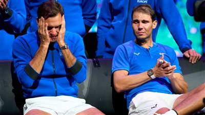بكى في اعتزال منافسه التاريخي .. قصة صداقة رافاييل نادال وروجر فيدرر التى استمرت 18 سنة