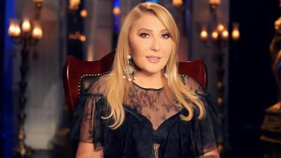 نادية الجندي : والدي كان متدين وأمي دخلتني الفن ولم تأت حتي الأن نجمة أقول أنها نادية الجندي