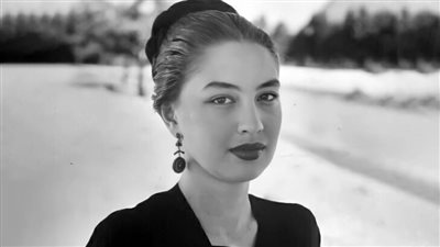 ذكرى رحيل كاميليا .. أصيبت بالسعال الديكي وعلاجها كان ركوب الطائرات وتبرأ منها والدها