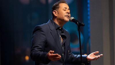 مدحت صالح : أنتجت لنفسي لأقدم أغاني تعبر عني وأعمل بمقولة محمد منير كل المفروض مرفوض