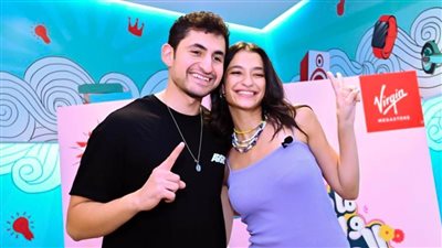 أمير المصري يحتفل مع أميرة أديب بصدور أول كتاب لها بعنوان ما وراء العادي 