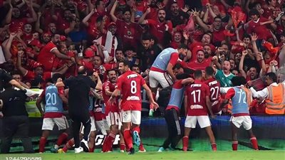 الأهلي يتوج بالسوبر المصري للمرة 12 بعد تغلبه على الزمالك بهدفين مقابل لا شئ