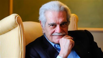 بيع مقتنيات عمر الشريف بأسعار زهيدة في مزاد علني بفرنسا