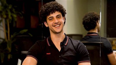 بالفيديو : للبنات فقط .. إعرفي مواصفات البنت اللي آدم الشرقاوي نفسه يتجوزها 