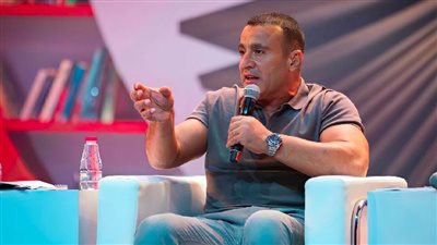 أحمد السقا : كان نفسي أبقى عازف جيتار والرباط الصليبي منعني من اللعب لنادي الزمالك