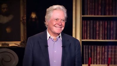 حسين فهمي : مازلت قادر على تقديم بطولة فيلم بمفردي ومش عارف ليه بيقولوا عليّ بخيل 