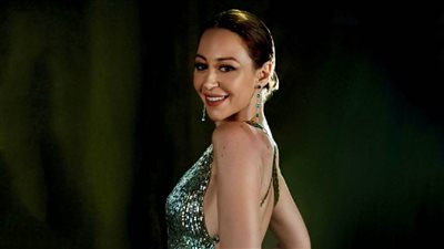 منة شلبي تتجه إلى الدراما النفسية في مسلسلها علاج طبيعي رمضان 2023