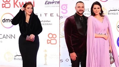 ظهور هنادي مهنا وأحمد خالد صالح واطلالة أسما شريف منير .. أبرز لقطات عرض افتتاح فيلم 19 ب