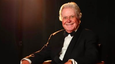 حسين فهمي قبل ختام القاهرة السينمائي : نسب مشاهدة الأفلام ارتفعت ودورة هذا العام عودة مهمة بالنسبة لى