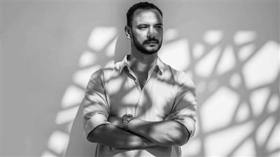 تحت الوصاية وحرب الجبالي وليلة العيد ووش في وش .. 4 أعمال ينتظر أحمد خالد صالح عرضها