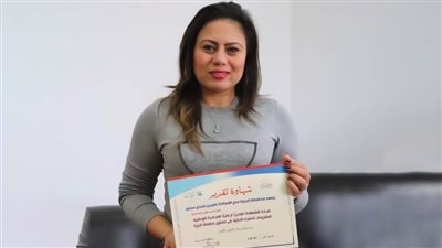 تكريم المنتجة شيرين مجدي من المجلس القومي للمرأة تقديرا لدعمها مبادرة المشروعات الخضراء الذكية