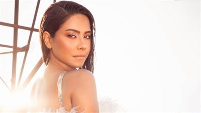 نشأتها في القلعة وثلاث زيجات وفيلم ندمت عليه .. ملخص حياة شيرين قبل فيلم نتفليكس 