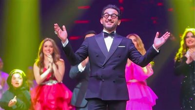 أحمد حلمي يختتم عروض مسرحية ميمو في جدة ويستعد لجولة جديدة في 3 مدن سعودية