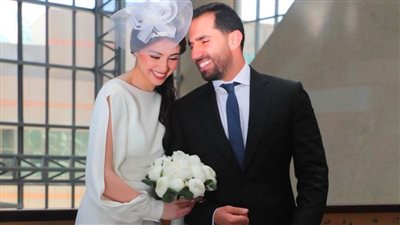 ماريتا الحلاني تدخل القفص الذهبي وتعلن زواجها مدنياً على كميل أبي خليل