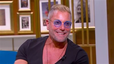 تامر هجرس : أعمل حاليًا فى البورصة ونفسي أقدم شخصية خالد بن الوليد وعمرو بن العاص