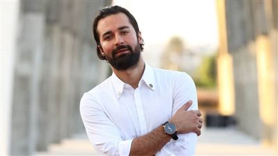 حسن المصري والسرب وعاشق ويحيى وقصة حب وحدوتة الأيام الباقية .. 6 أفلام ينتظرها أحمد حاتم خلال الفترة المقبلة