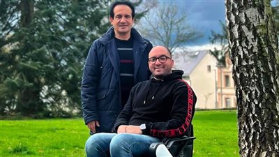 محمد ثروت : نجلي أحمد تماثل للشفاء وربنا استجاب لدعوات الناس والشهرة والمال مش بتنفع في المرض