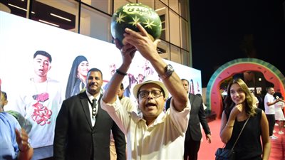 بالبطيخ : هنيدي وغادة عادل ونجوم مرعي البريمو في العرض الخاص للفيلم