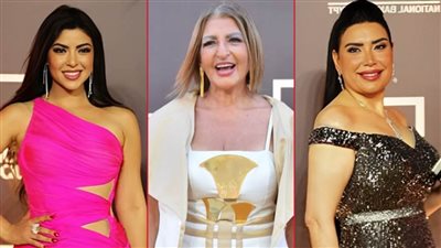 بالصور .. أول الحاضرات علي السجادة الذهبية في مهرجان الدراما بدورته الثانية