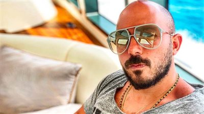 محمود العسيلي : بايظة وأوعى ومين كان يصدق والكل عليك بينم انتظروا أغنية كل أسبوع