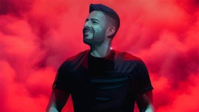 محمد حماقي ينضم لقائمة Top 10 على يوتيوب بأغنية إيه السعادة دي